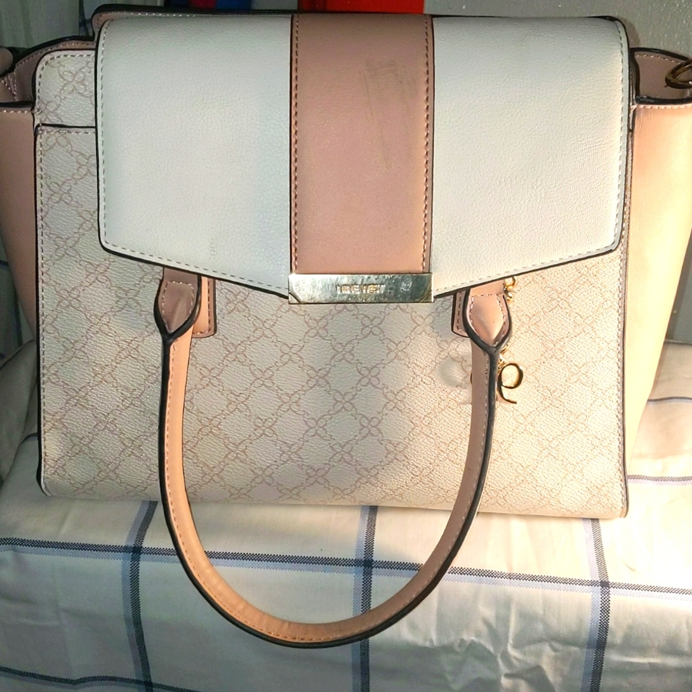 NINE WEST  LUCIANNE Jet Set Satchel